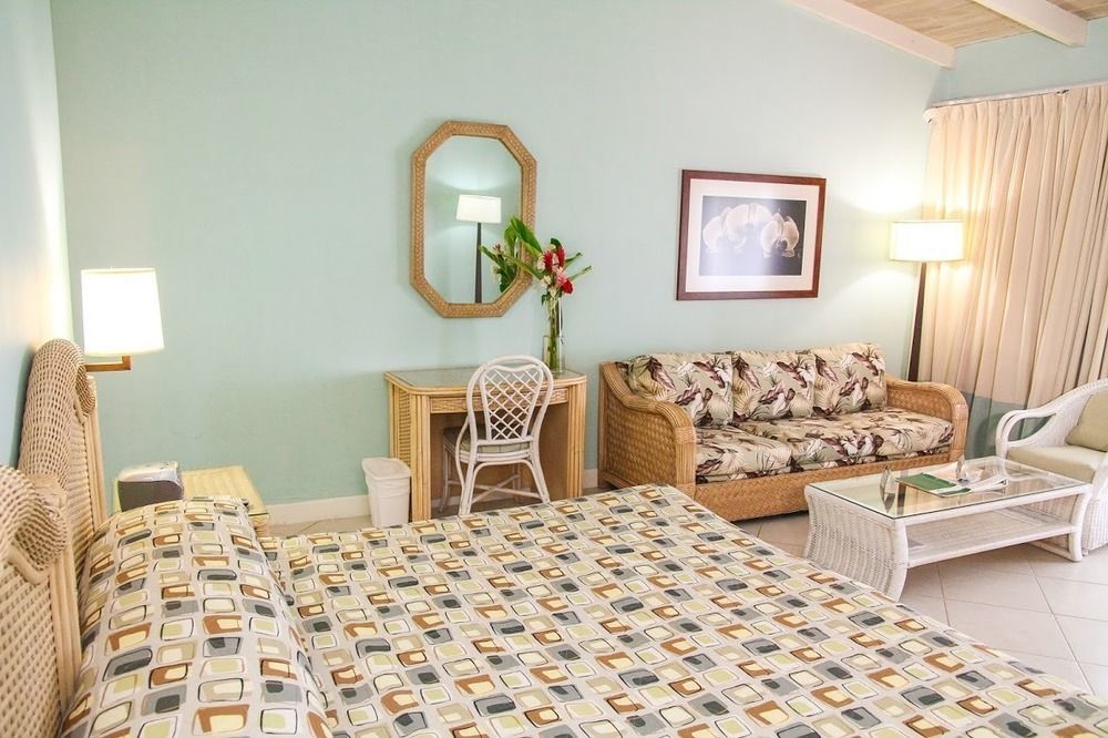 Trade Winds Hotel Dickenson Bay المظهر الخارجي الصورة